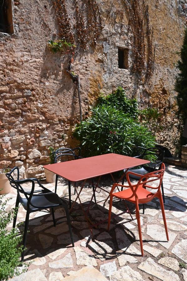 Maison Porte Heureuse Roussillon en Isere Екстериор снимка